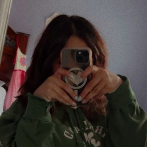 Meet your Posher, Fernanda isabel